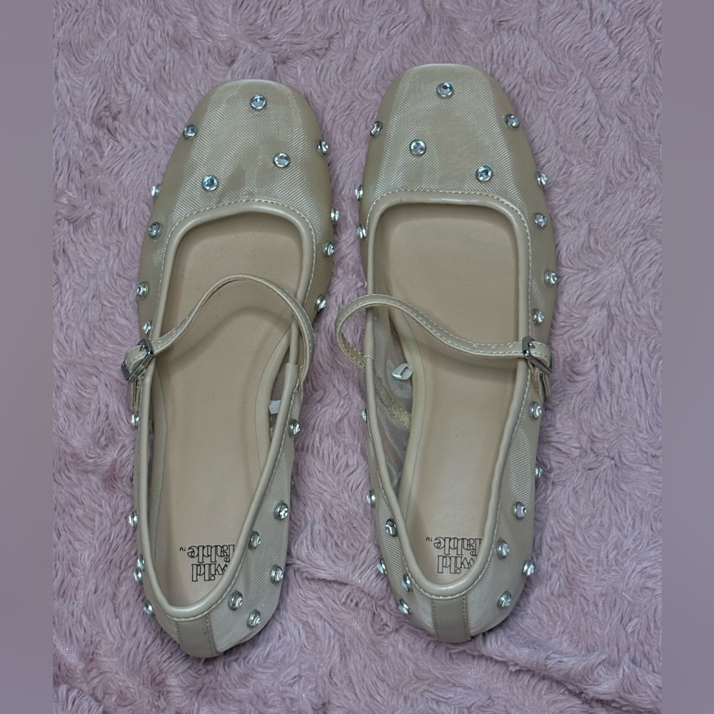 Wild Fable Cream Flats & Loafers